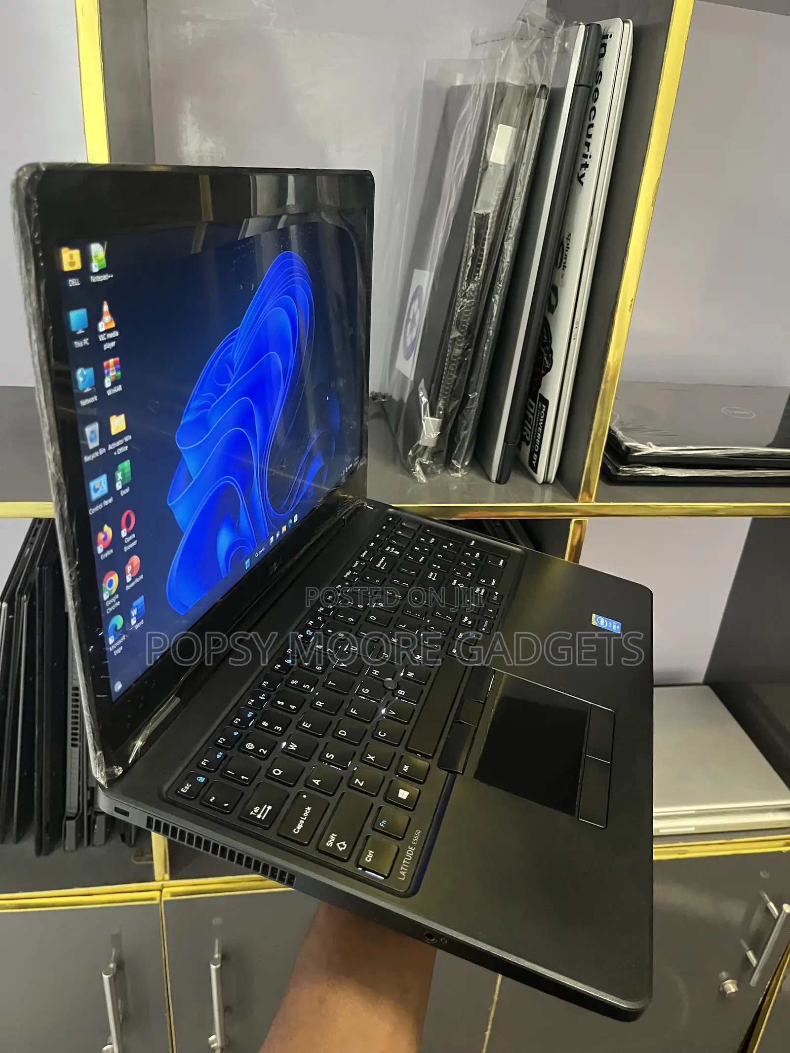 Laptop Dell Latitude 5550 8GB Intel Core i7 SSD 128GB