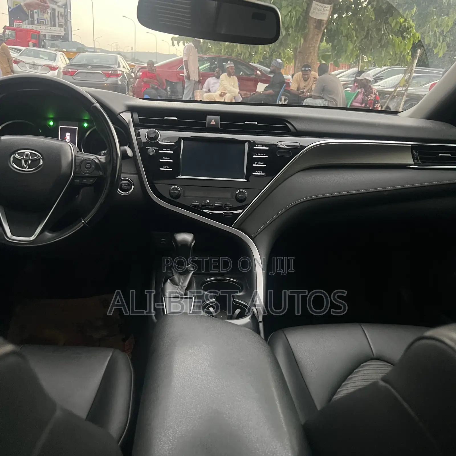 Toyota Camry 2018 White