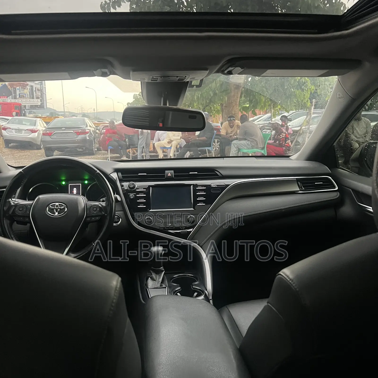 Toyota Camry 2018 White