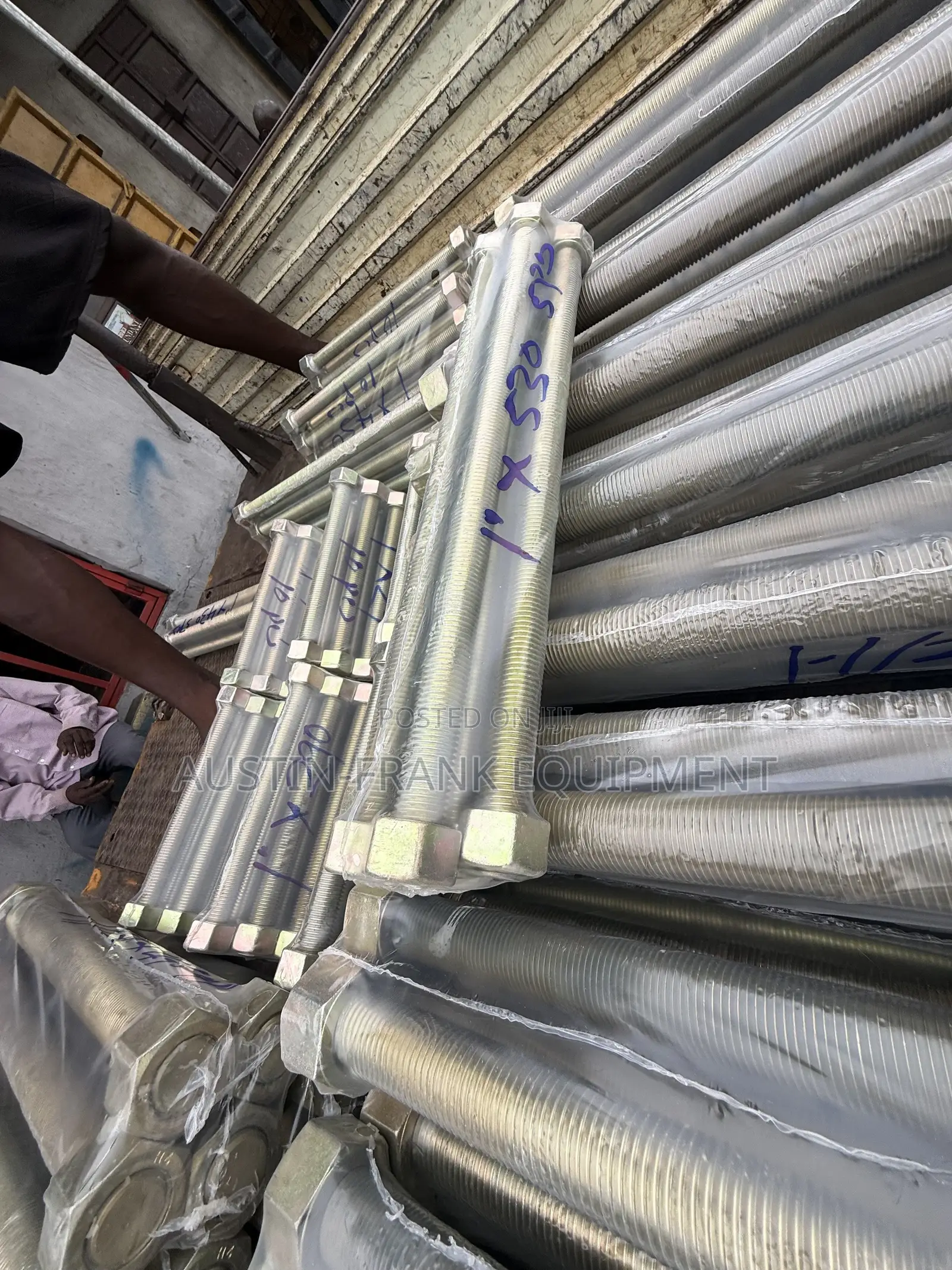 1” X 530mm Stud Bolt and Nuts