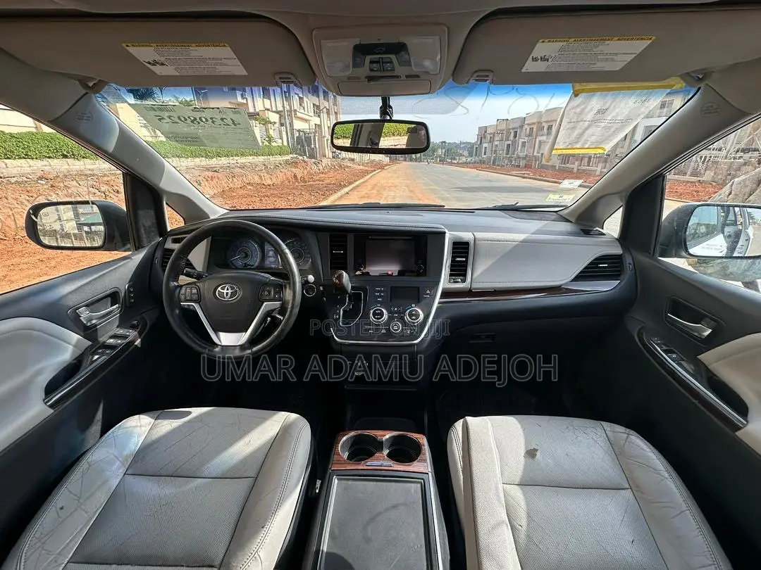 Toyota Sienna 2015 White