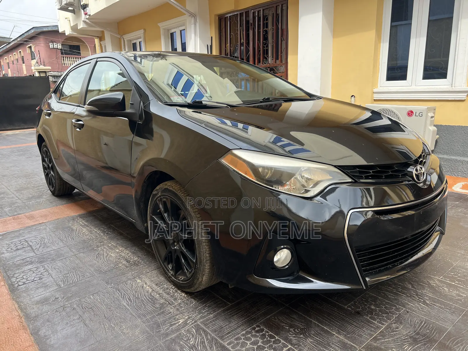 Toyota Corolla S w/Special Edition Pkg (1.8L 4cyl CVT) 2016 Black