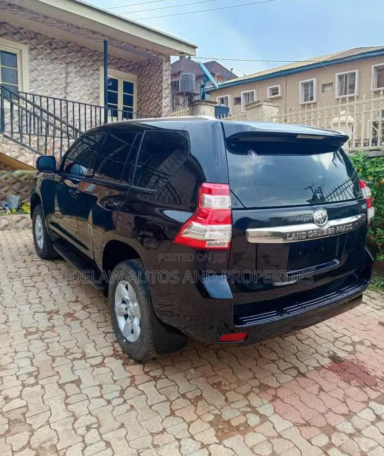 Toyota Land Cruiser Prado 2017 Black