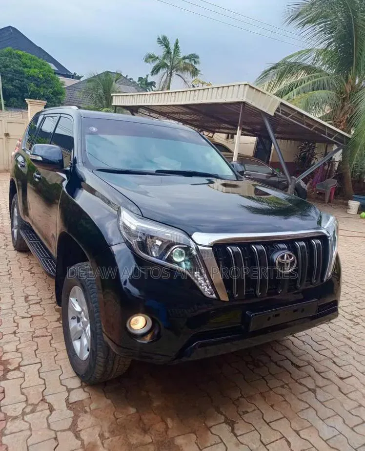 Toyota Land Cruiser Prado 2017 Black