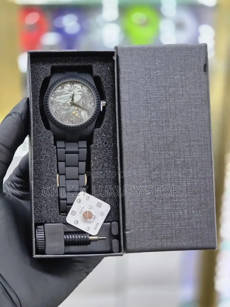 Valenzo Quality Men Chain Strap Wristwatch