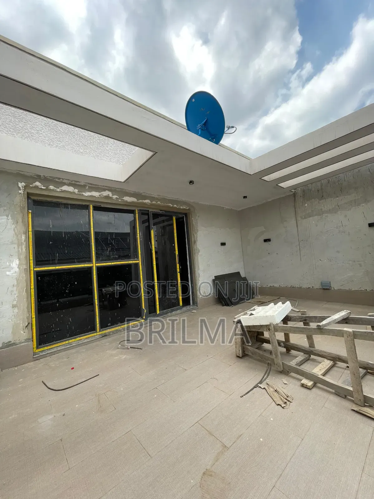 5bdrm Duplex in Jahi for sale