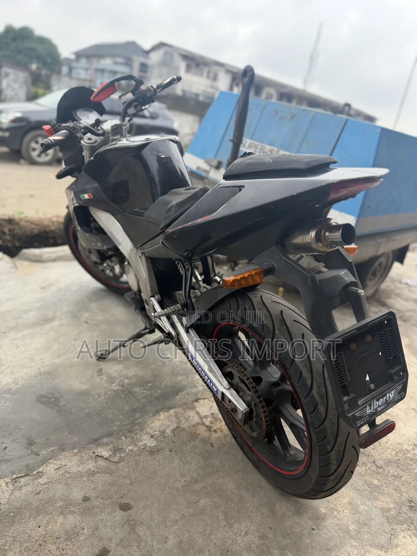 Aprilia Tuono 2017 Black