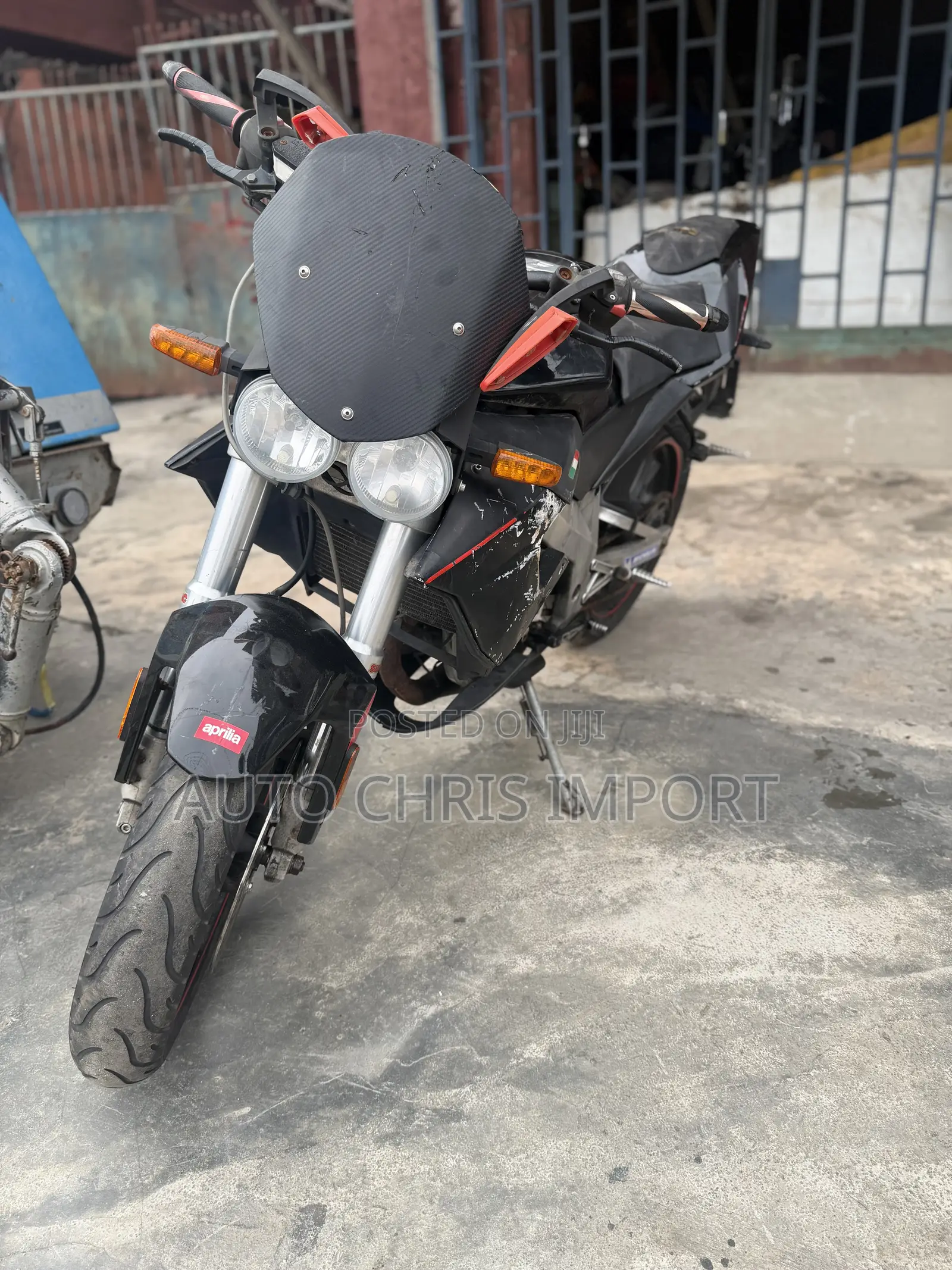 Aprilia Tuono 2017 Black