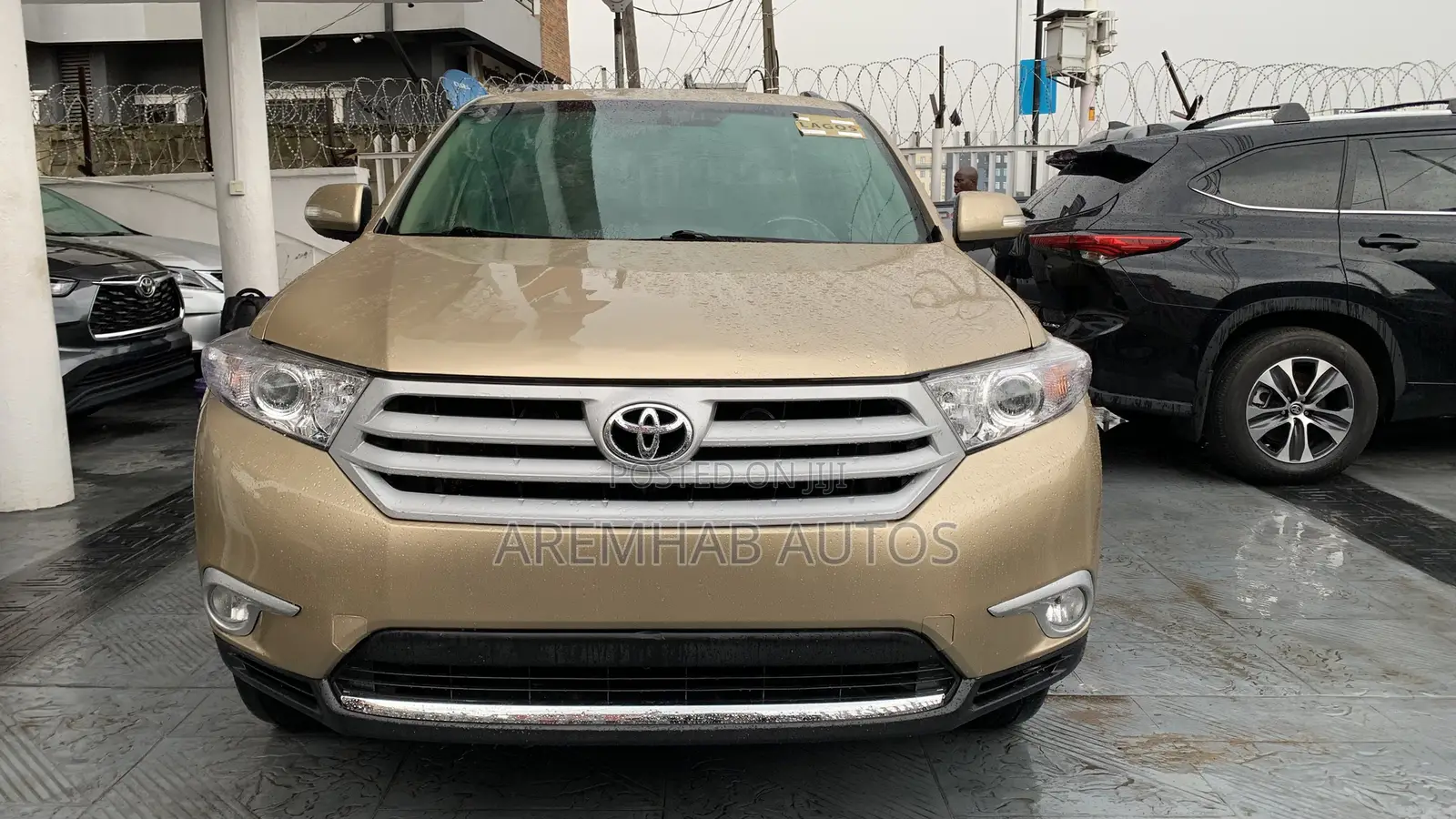 Toyota Highlander V6 2009 Gold