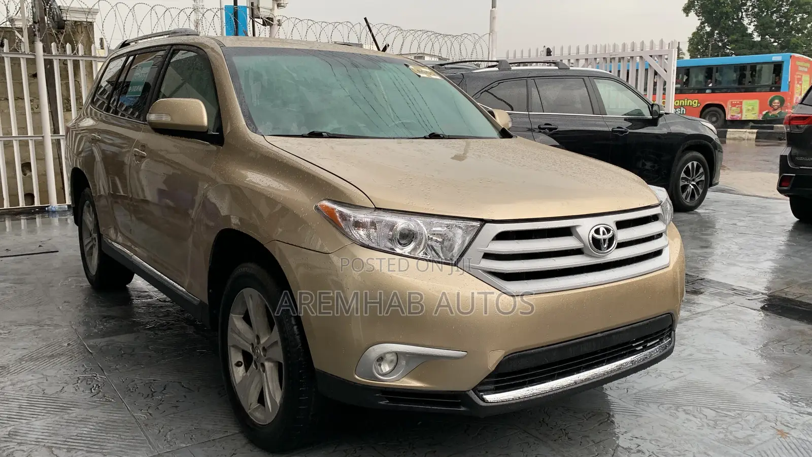 Toyota Highlander V6 2009 Gold