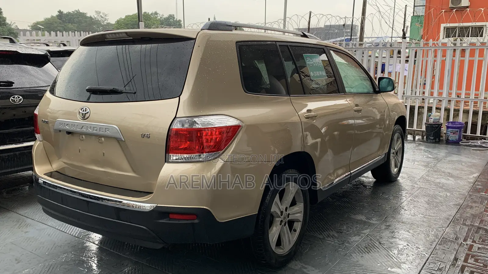 Toyota Highlander V6 2009 Gold
