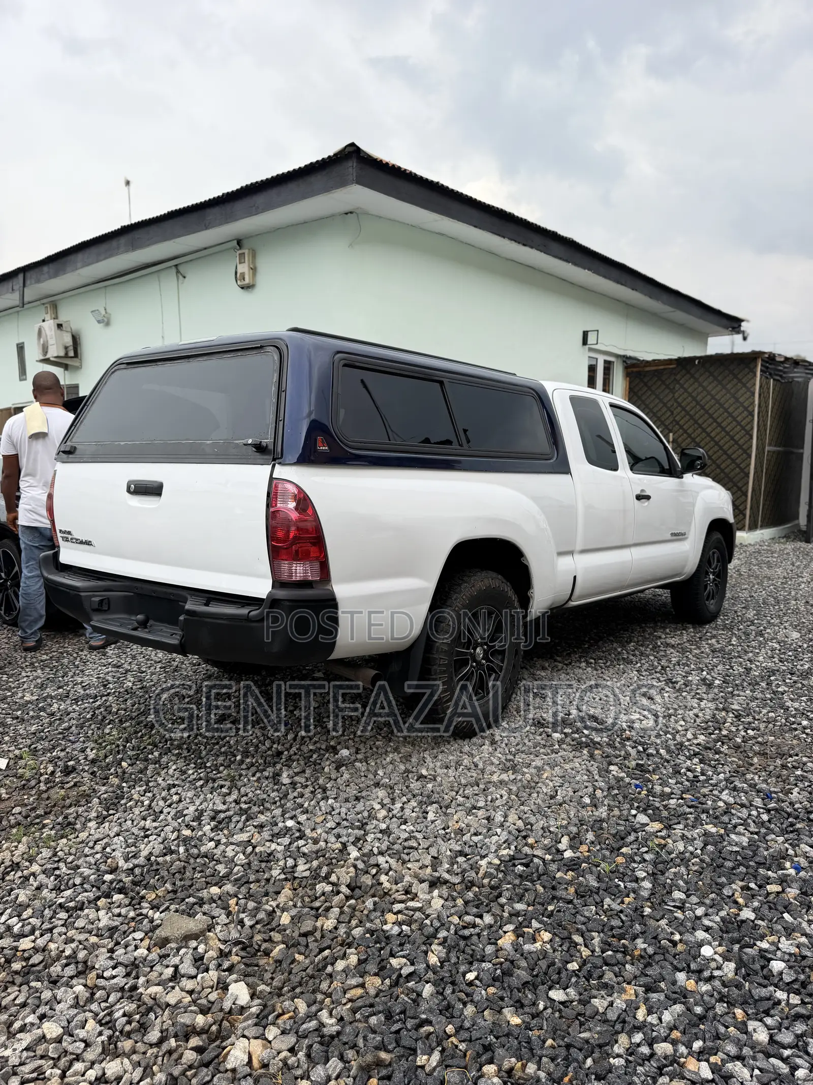 Toyota Tacoma Access Cab 4x4 2.7L 4-Cyl. 4-Speed Automatic 2013 White