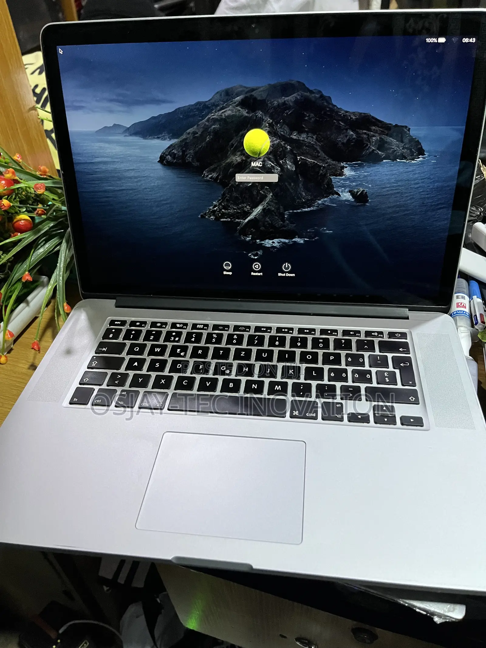 Laptop Apple MacBook Pro 2015 16GB Intel Core i7 SSD 256GB