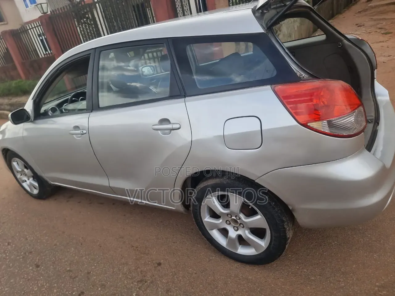 Toyota Matrix 2004 Silver