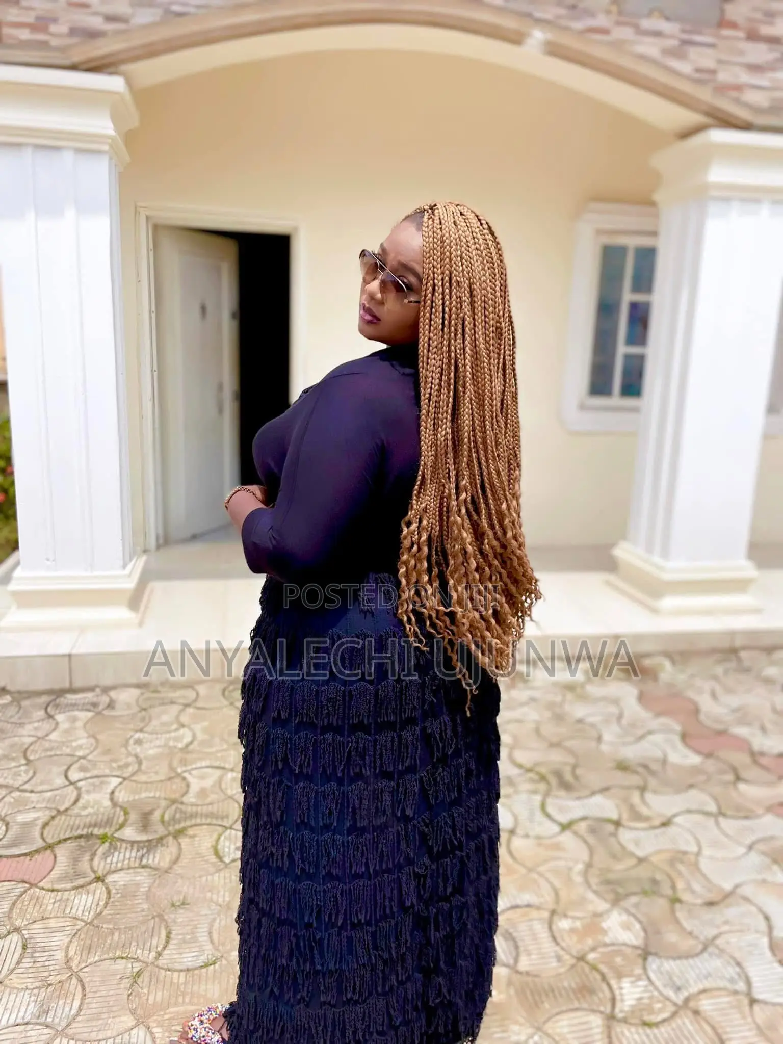 Two Looks in One — Luxury Versatility