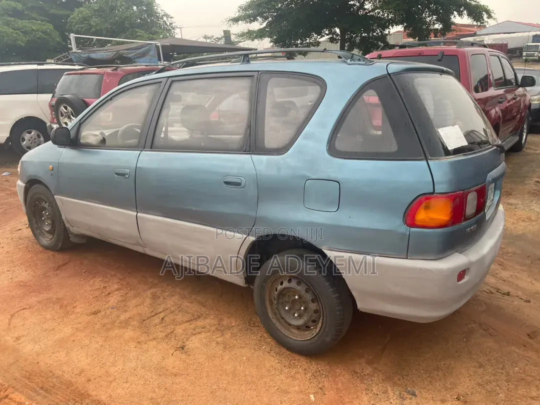 Toyota Picnic 2.0 FWD 2007 Blue