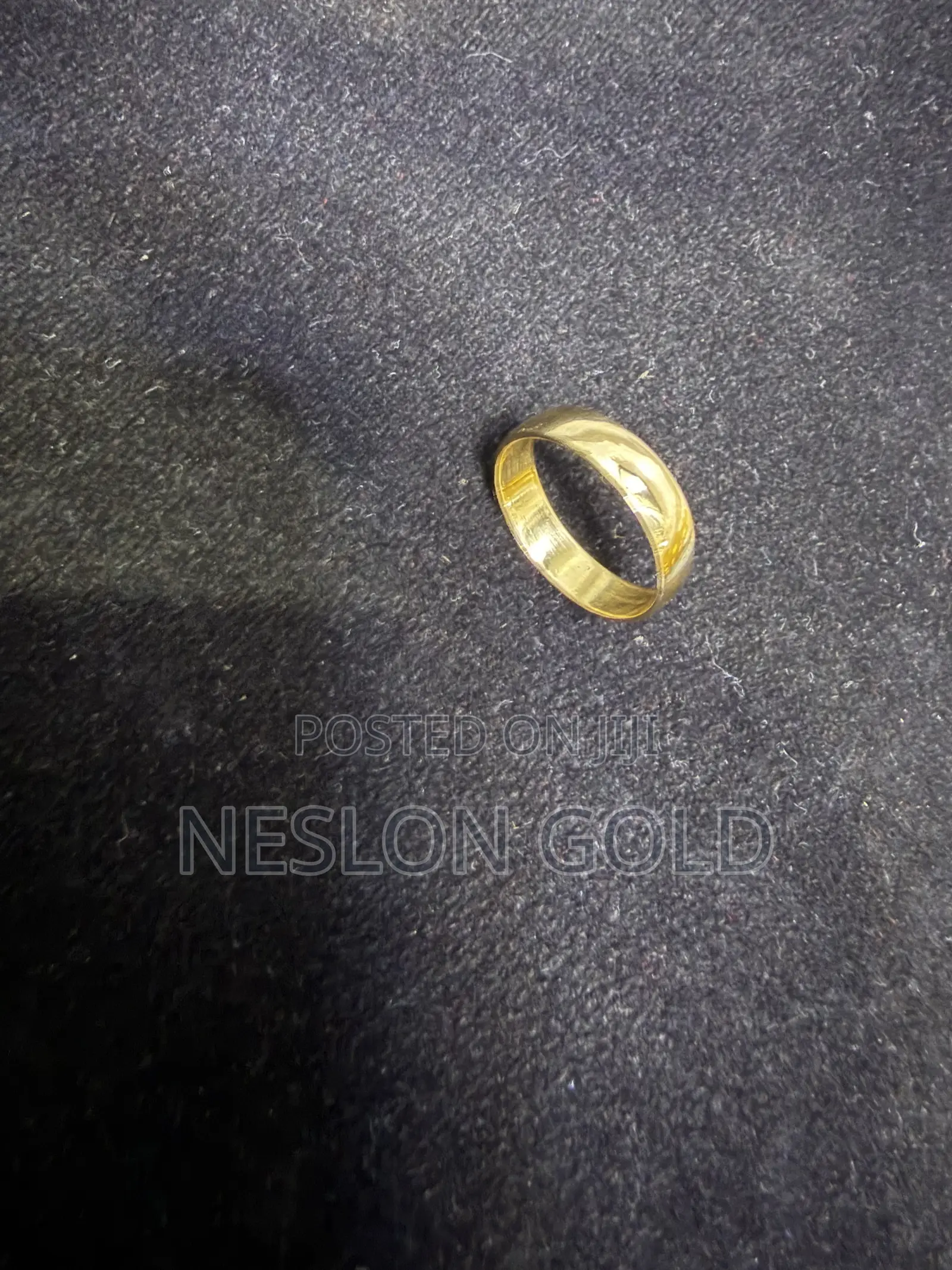 Italy 750 Tested 18karat Gold Wedding Ring Band