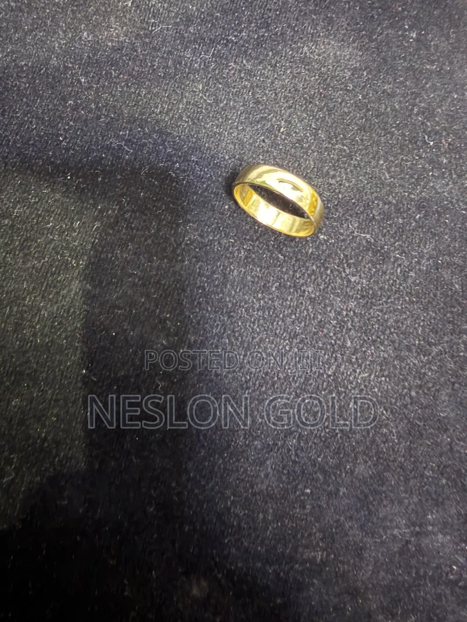 Italy 750 Tested 18karat Gold Wedding Ring Band