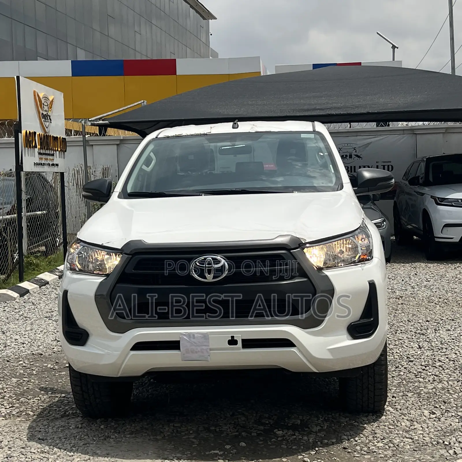 New Toyota Hilux 2025 White