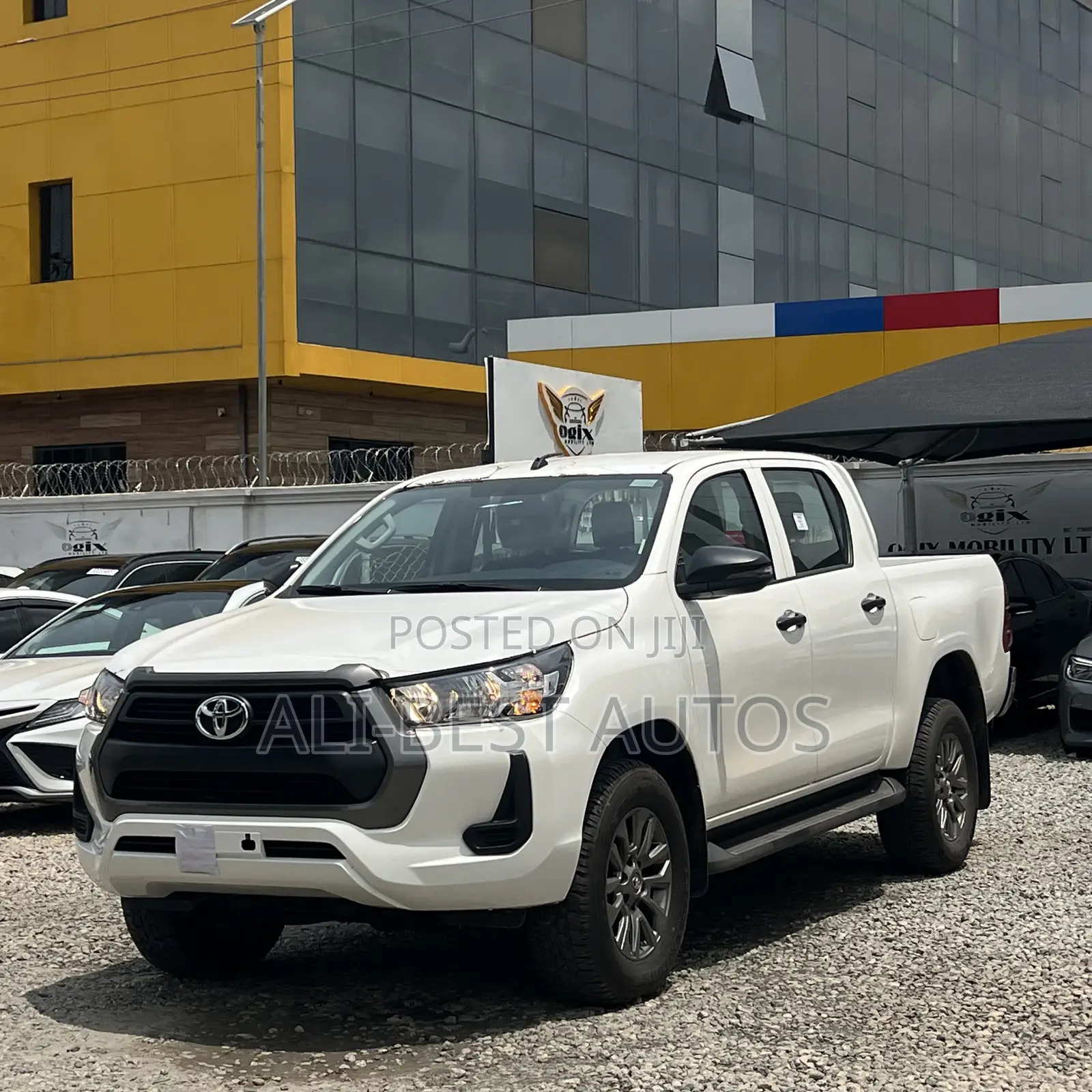 New Toyota Hilux 2025 White