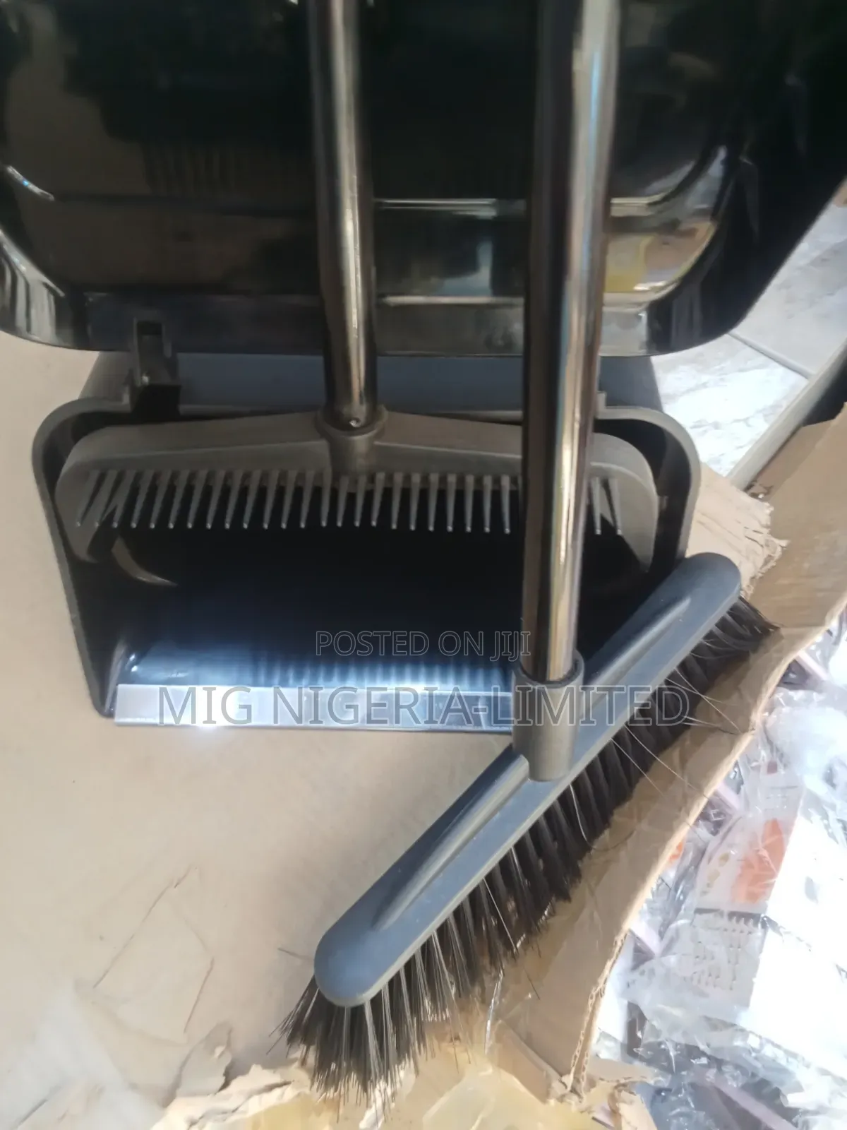 Long Handled Dustpan and Brush Set, Upright Outdoor Dust Pan and Broo
