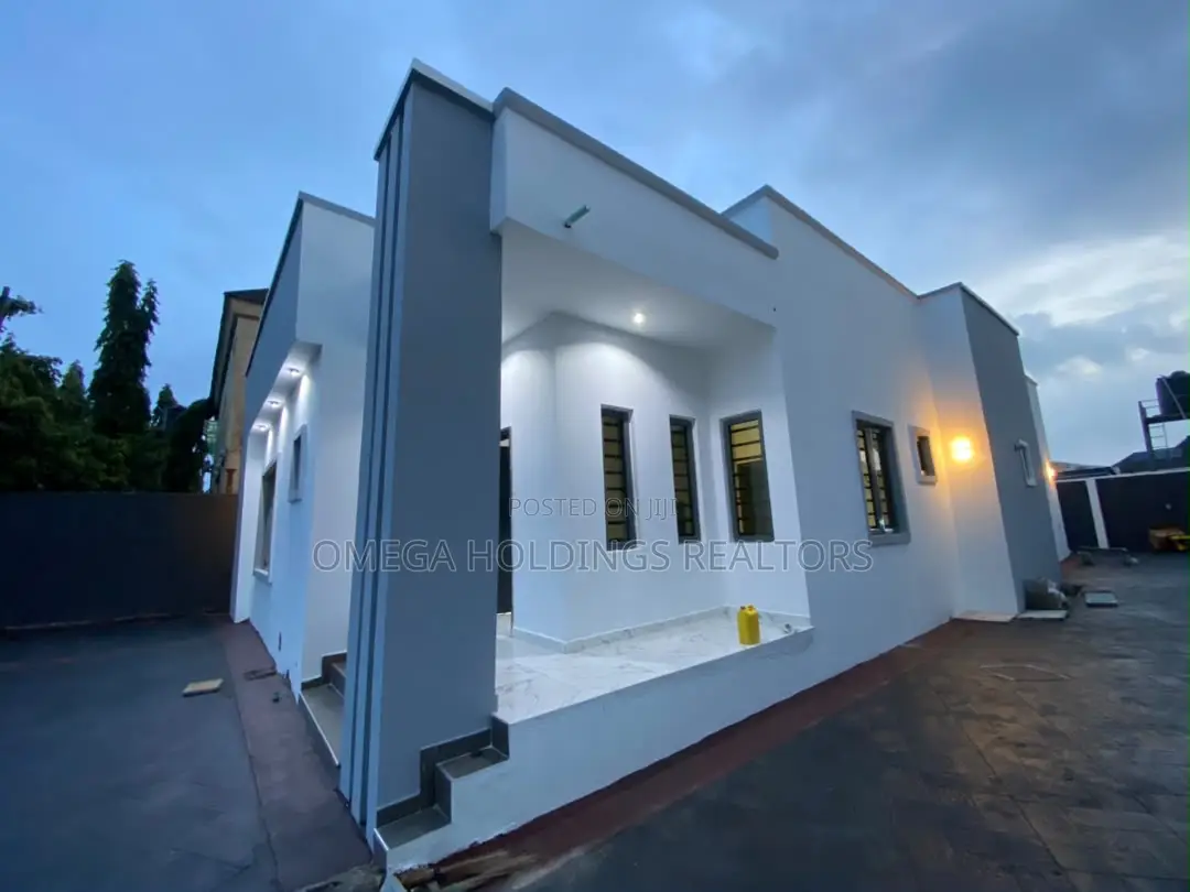 3bdrm Bungalow in Temidire Estate, Ologuneru for sale