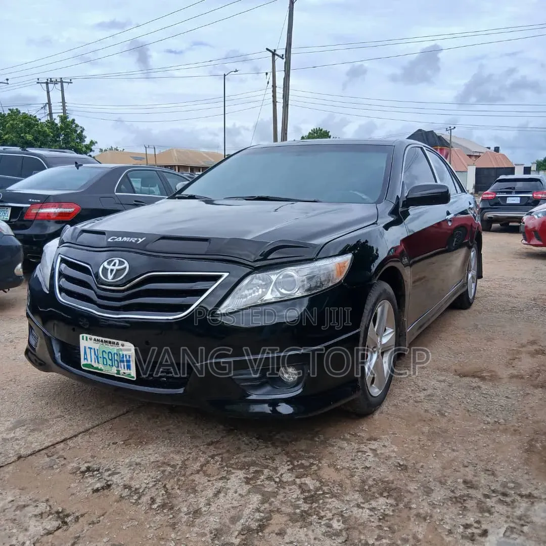 Toyota Camry SE 4dr Sedan (2.5L 4cyl 6AM) 2010 Black
