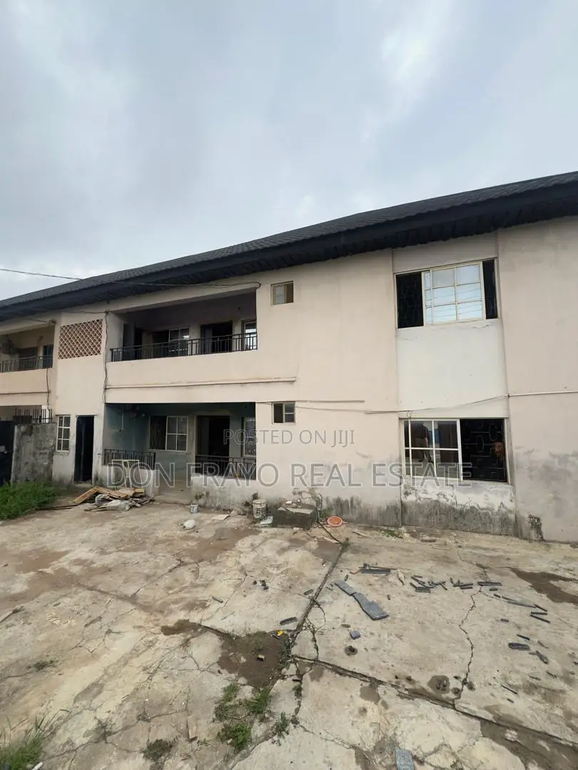 3bdrm Apartment in Ikolaba Main Estate, Agodi for rent