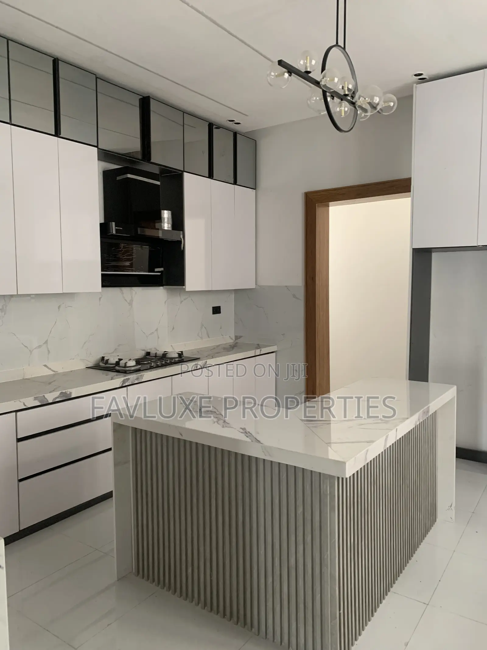 5bdrm Duplex in Royal Pine, Lekki Phase 2 for sale