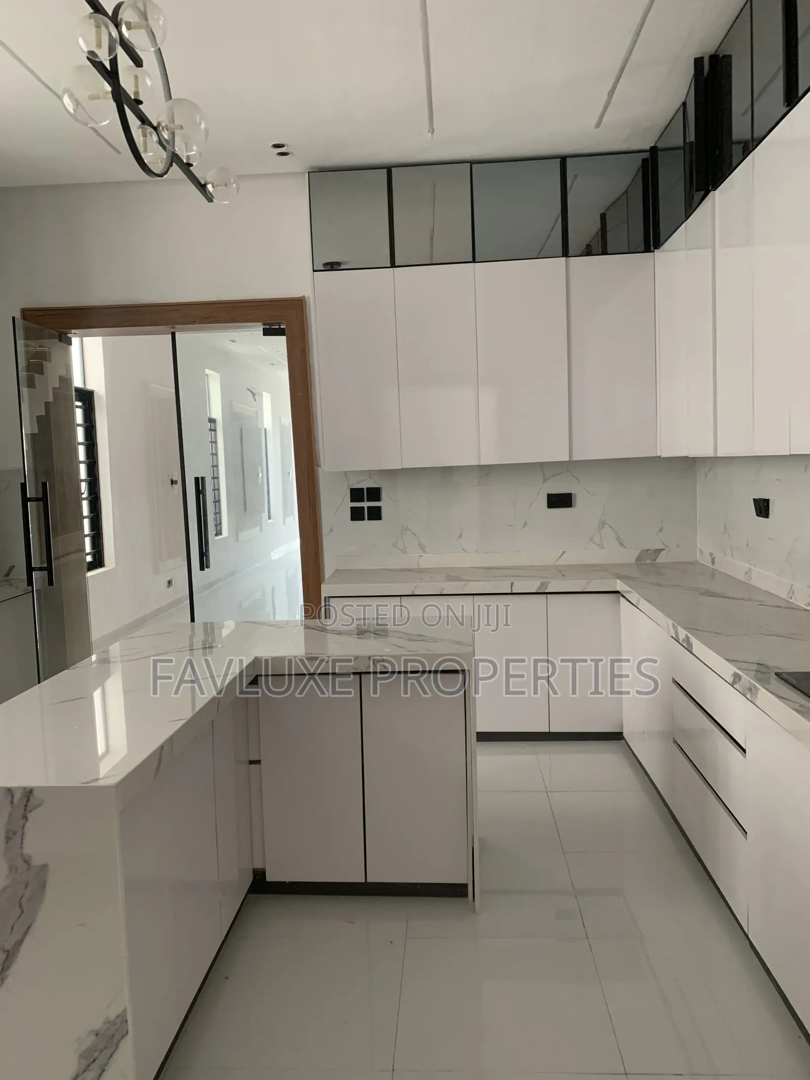 5bdrm Duplex in Royal Pine, Lekki Phase 2 for sale