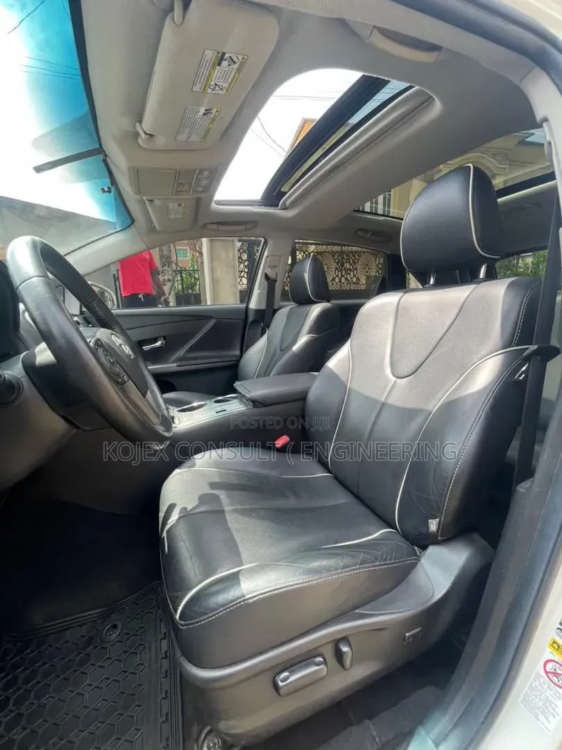 Toyota Venza Limited 4dr Wagon AWD (3.5L 6cyl 6A) 2014 White