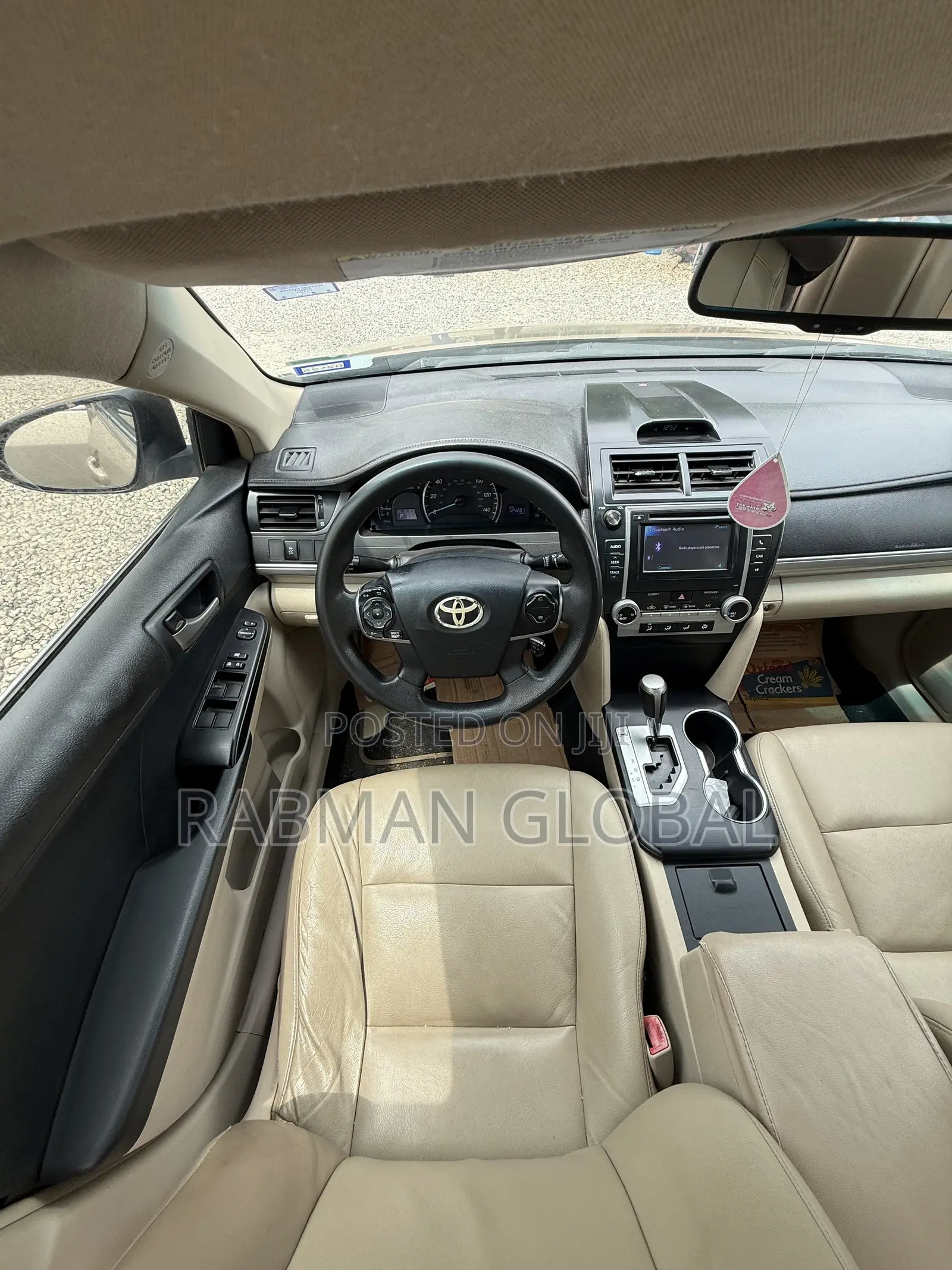 Toyota Camry LE 4dr Sedan (2.5L 4cyl 6A) 2012 Gold