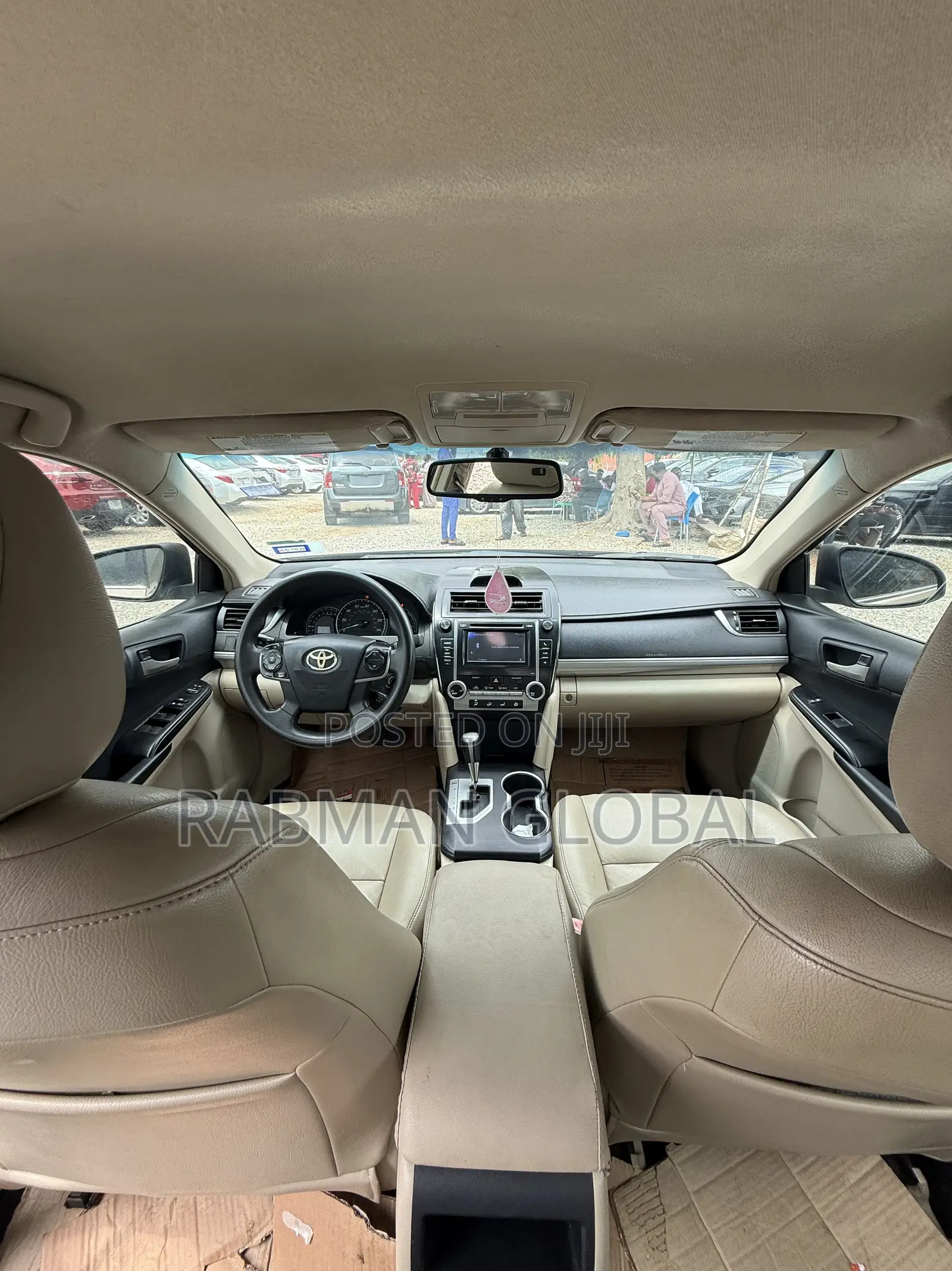 Toyota Camry LE 4dr Sedan (2.5L 4cyl 6A) 2012 Gold