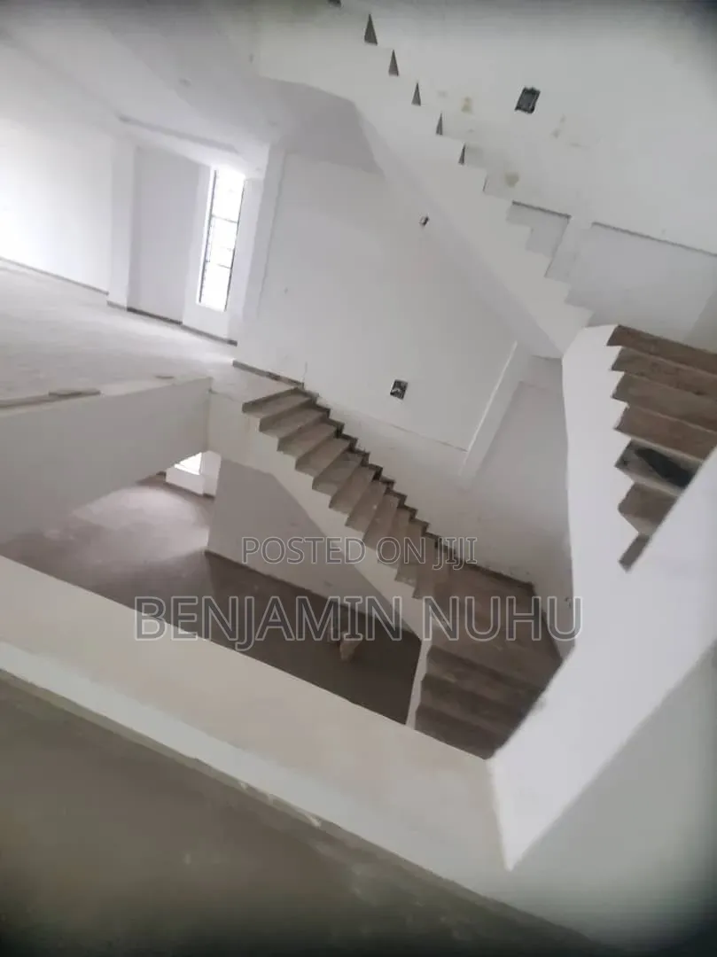 A Massive 1,250sqm Space Good For Every Business