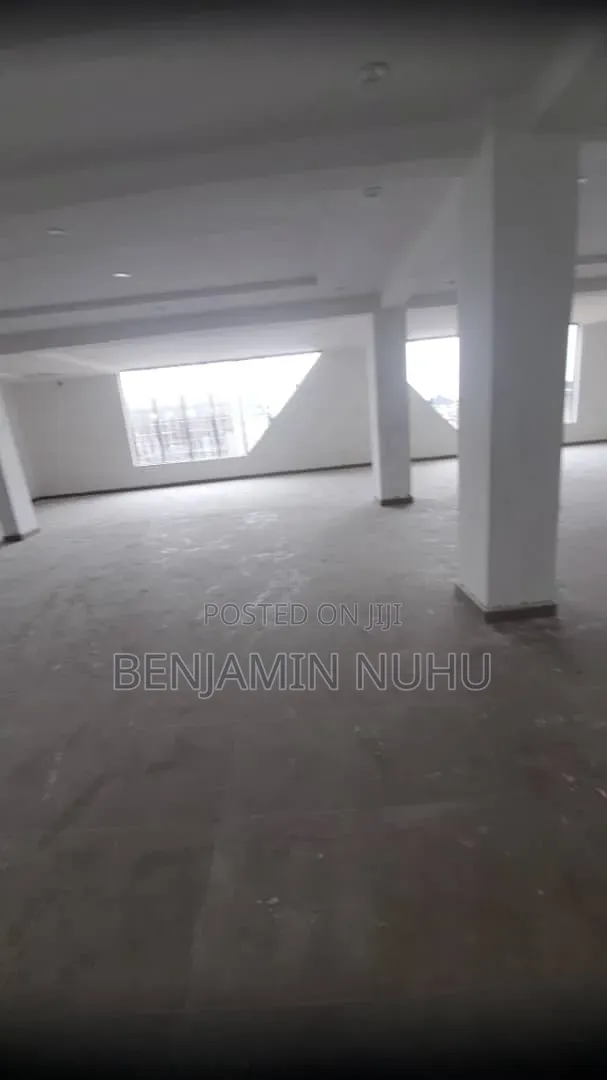 A Massive 1,250sqm Space Good For Every Business
