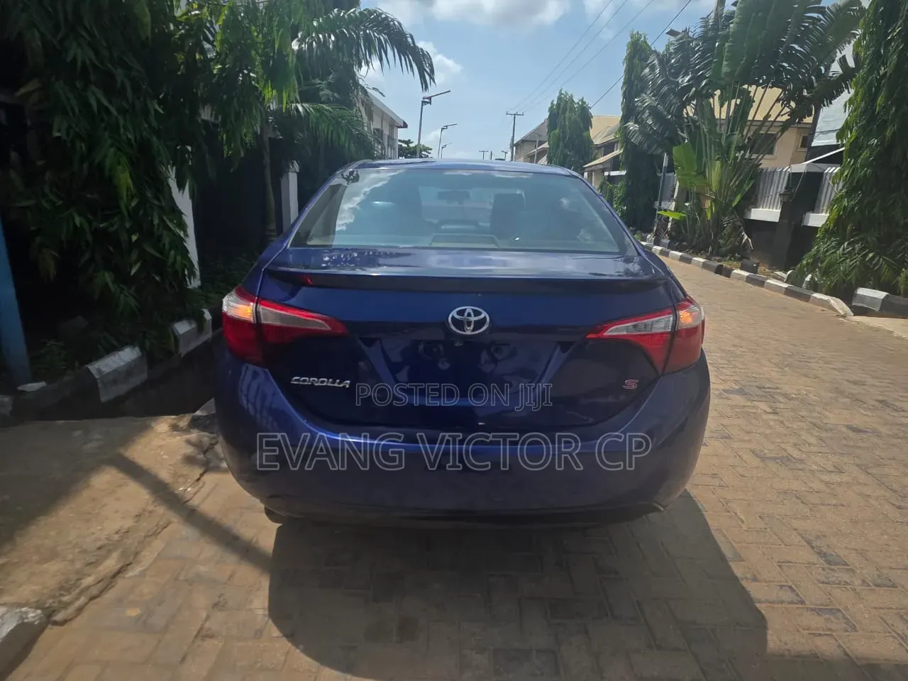 Toyota Corolla LE 4dr Sedan (1.8L 4cyl CVT) 2014 Blue