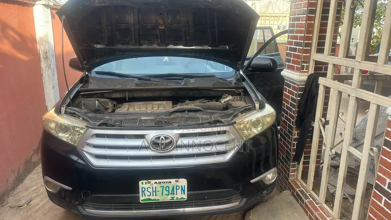 Toyota Highlander 2011 Black