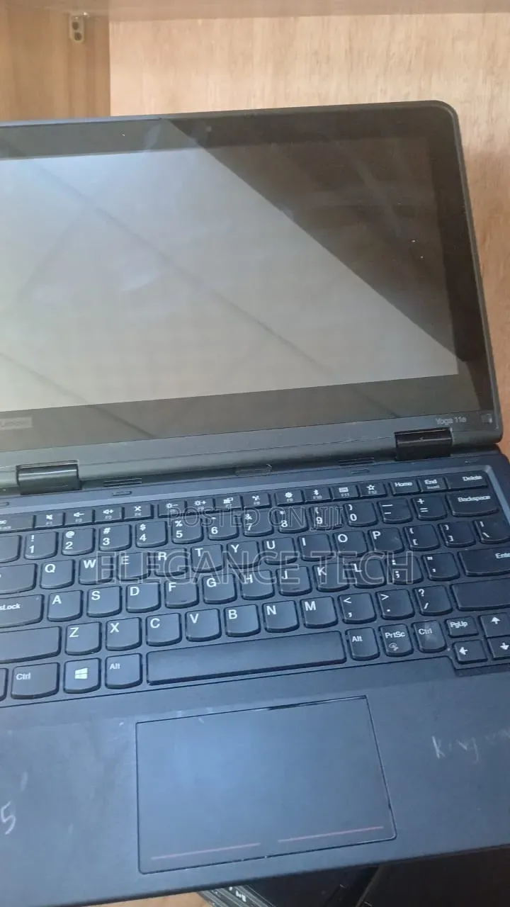 Laptop Lenovo ThinkPad Yoga 8GB Intel Core i3 SSD 128GB