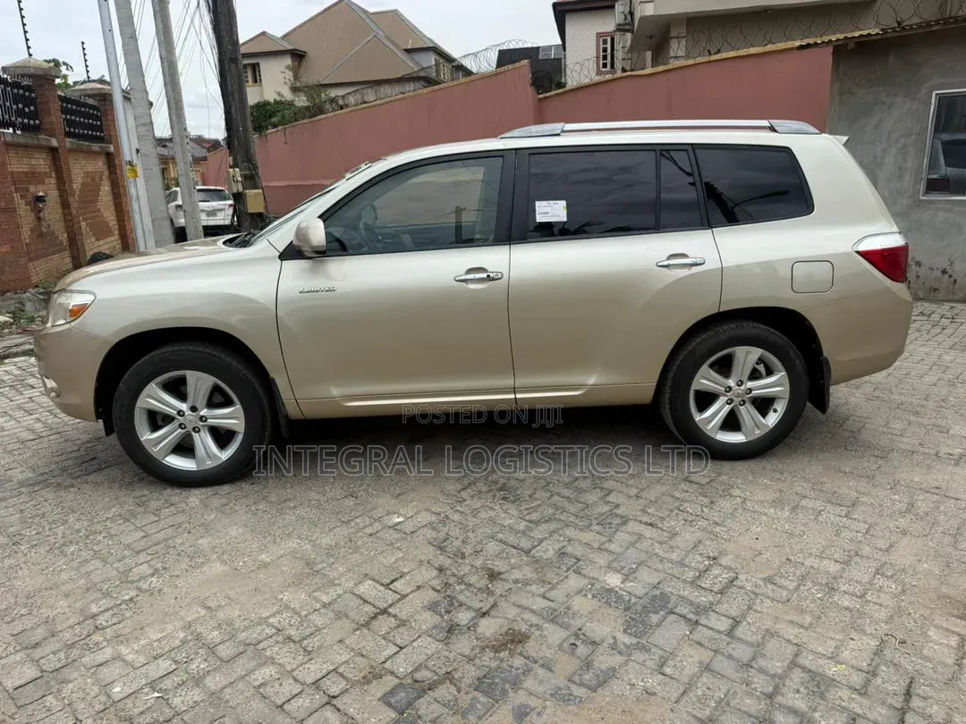 Toyota Highlander 2009 Gold