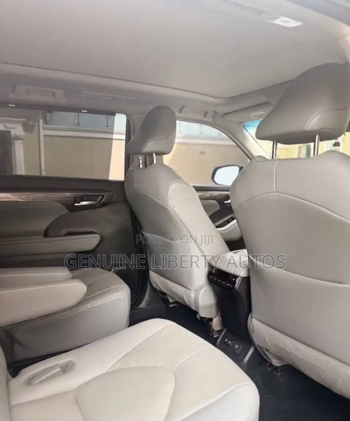 Toyota Highlander Platinum 2021 Blue