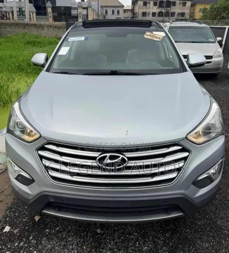 Hyundai Santa Fe Limited 4dr SUV AWD (3.3L 6cyl 6A) 2015 Silver