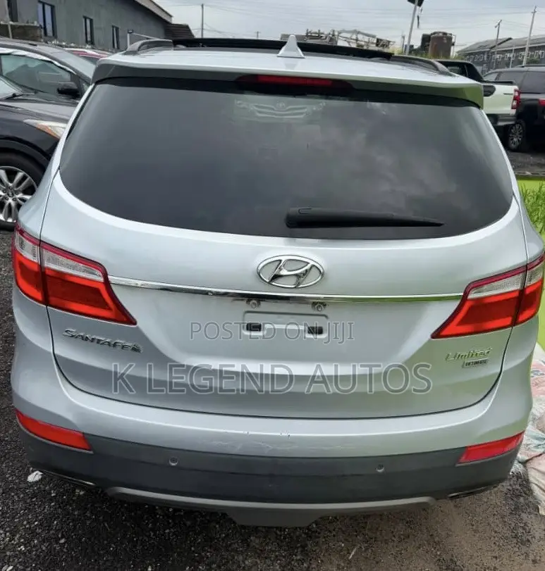 Hyundai Santa Fe Limited 4dr SUV AWD (3.3L 6cyl 6A) 2015 Silver