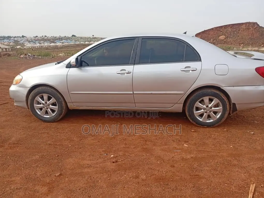 Toyota Corolla 2004 Silver