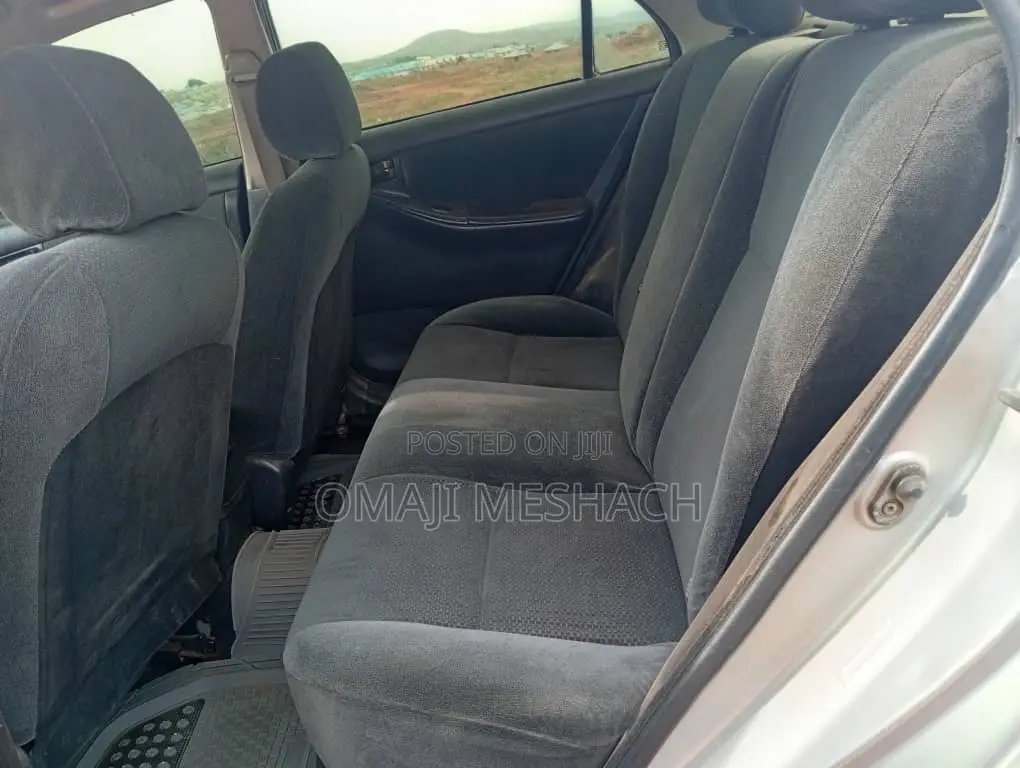 Toyota Corolla 2004 Silver