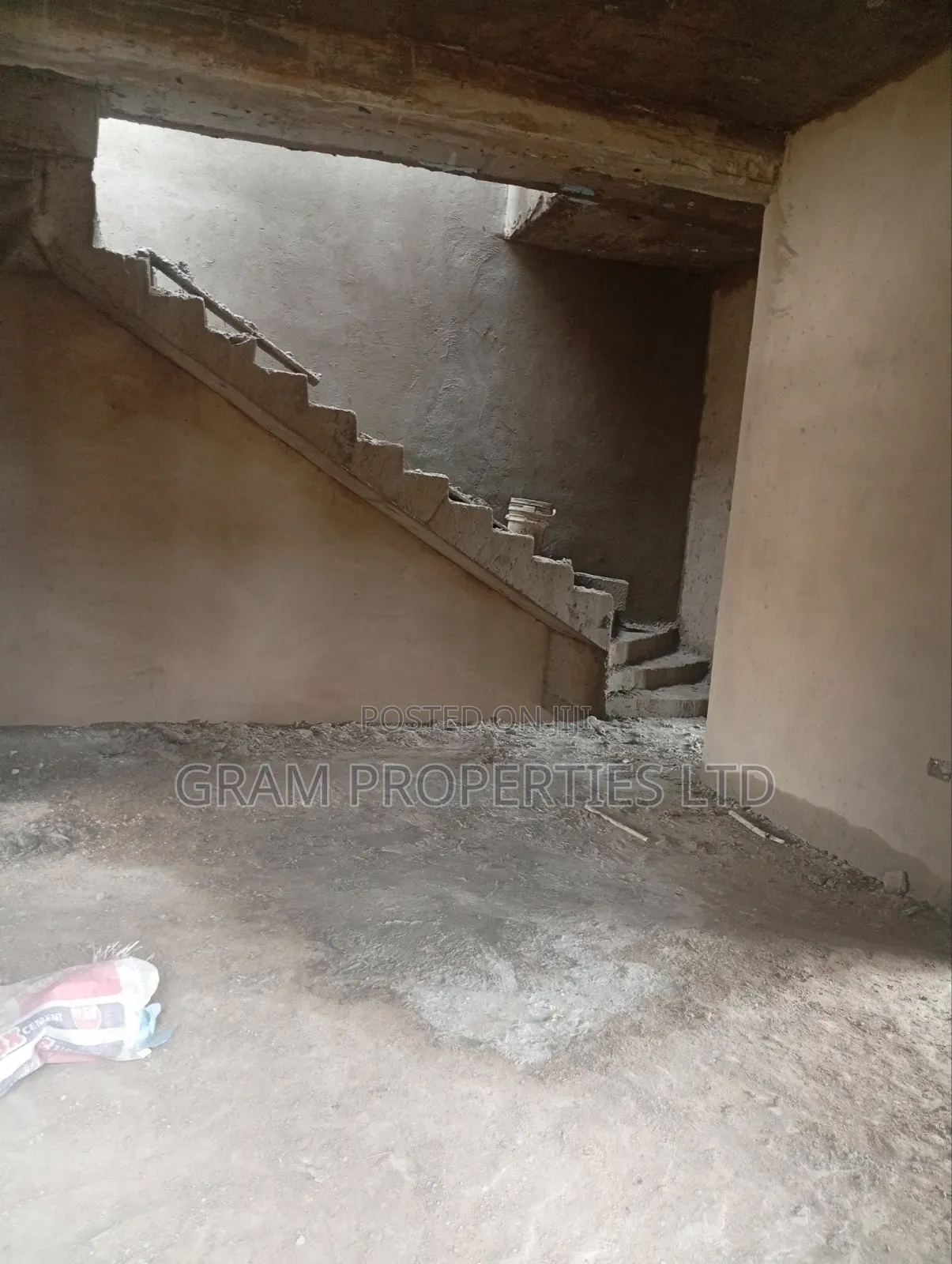 Furnished 4bdrm Townhouse/Terrace in Fo1, Kubwa for Sale