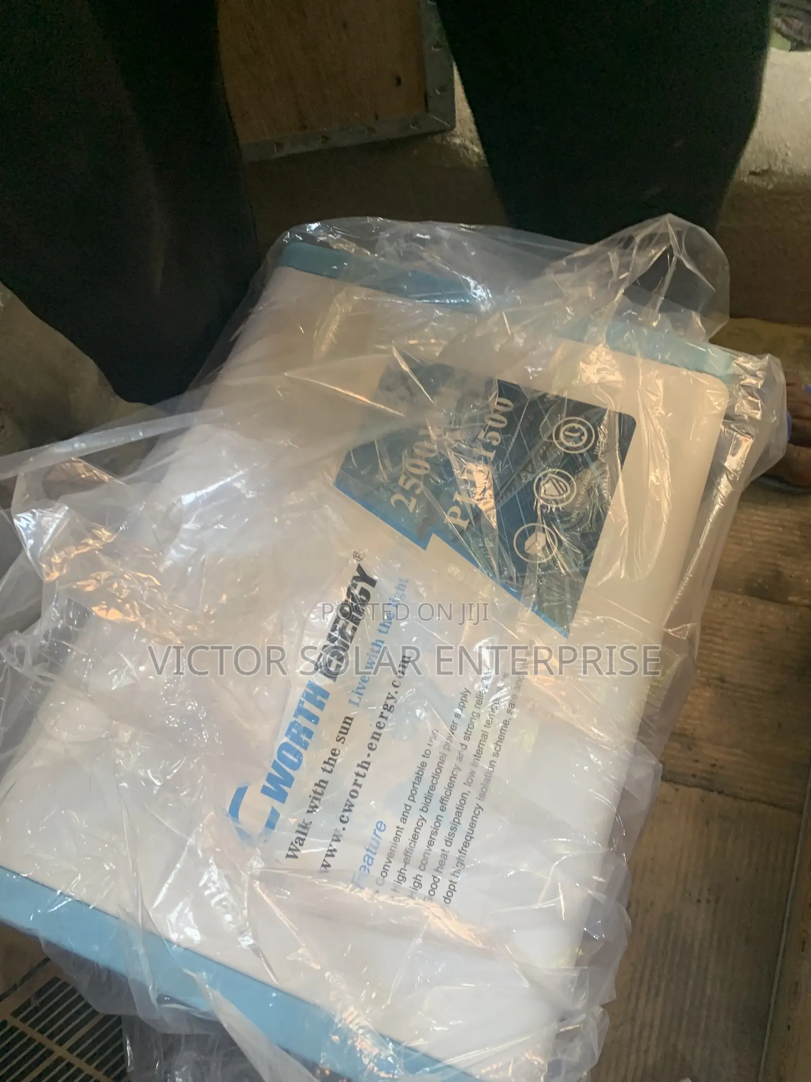 Cworth 2.5kwh Solar Generator 24v