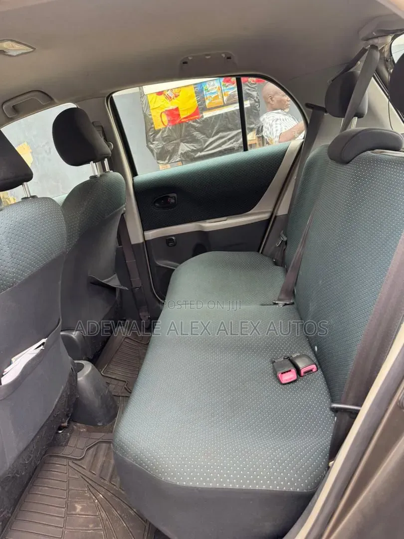 Toyota Yaris 2006 Gray