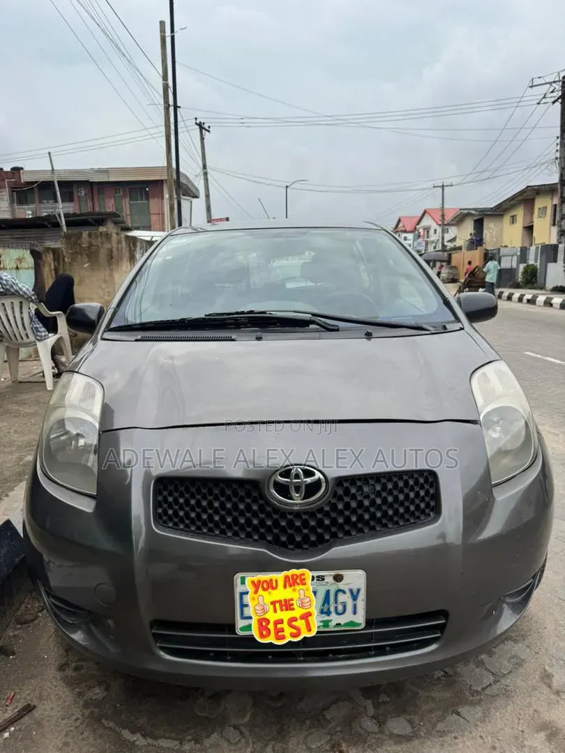 Toyota Yaris 2006 Gray