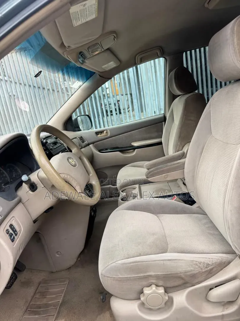 Toyota Sienna 2005 Green