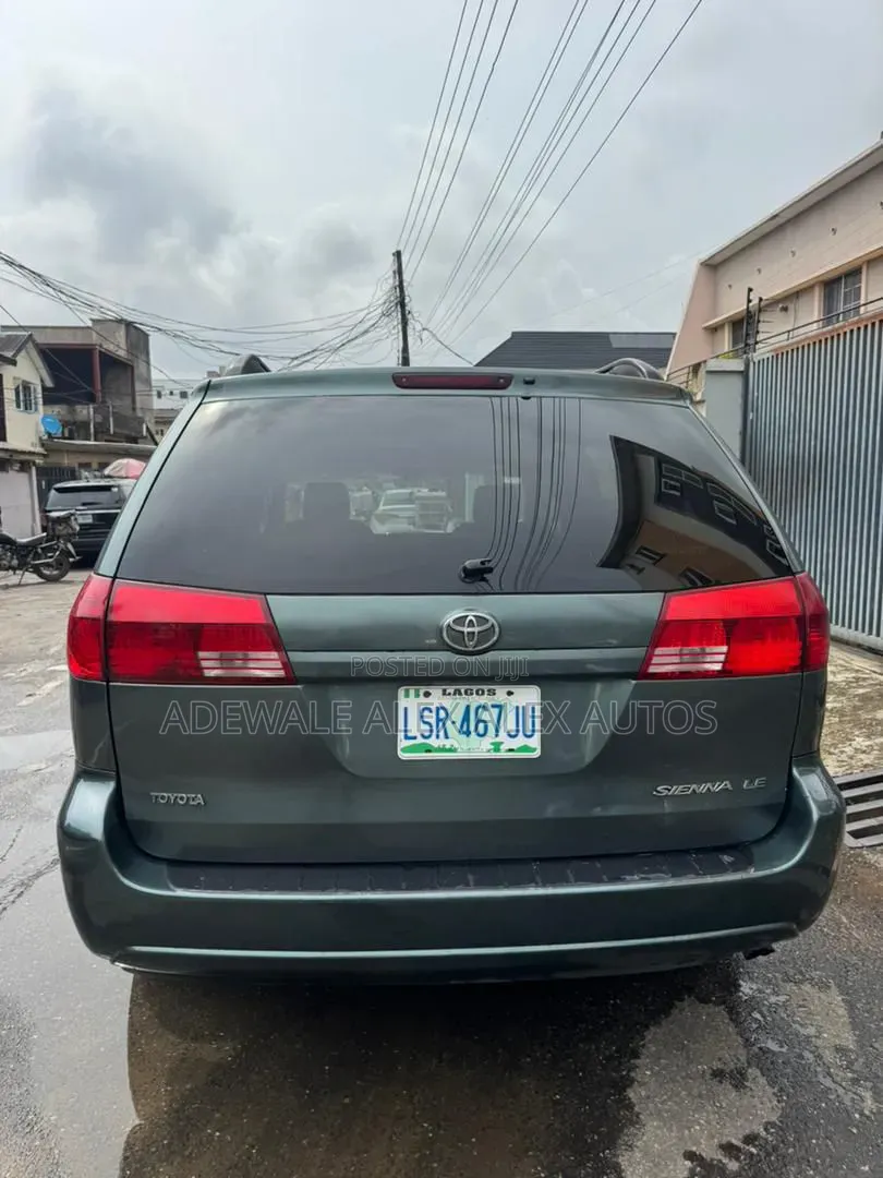 Toyota Sienna 2005 Green